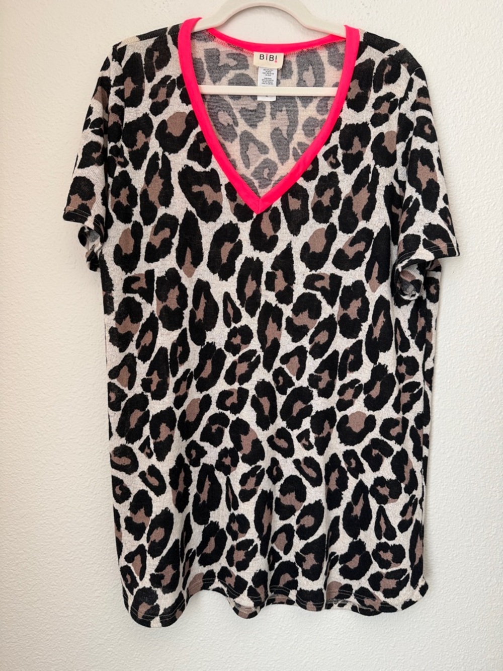 Bibi Leopard Print V Neck Tee